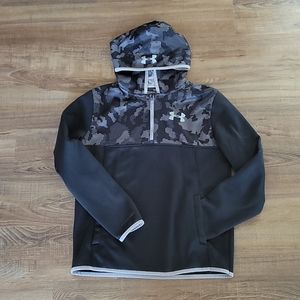 Under Armour hoodie Size youth large
